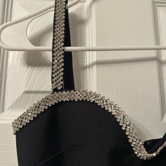 BLACK DRESS - Picture 2 of 4